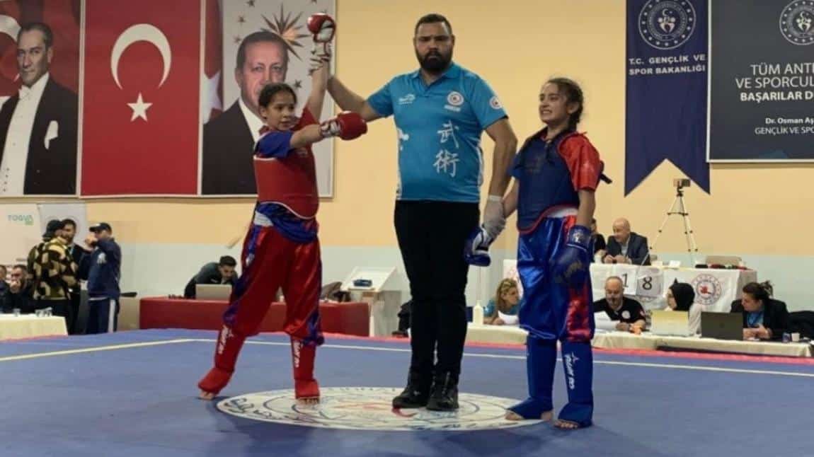 Yalova'da Düzenlenen Wushu kungfu şampiyonasında Miniklerimiz Türkiye Şampiyonu oldular. 